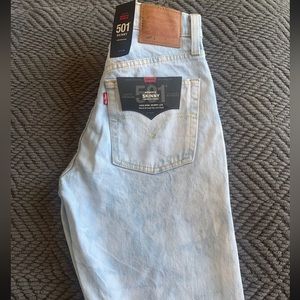 Levi’s light wash 501s new with tags size 25x28